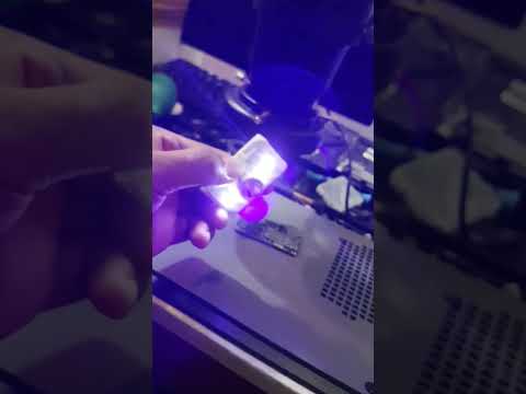 Video: Lampu suluh UV: cara melakukannya sendiri