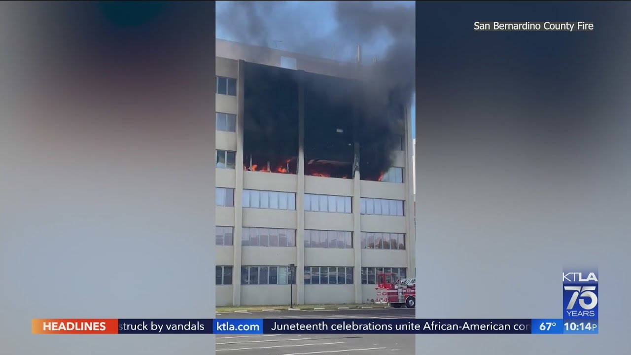Commercial building burns in San Bernardino - YouTube