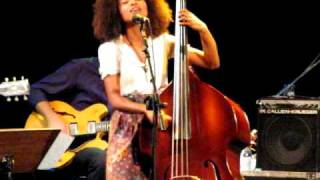 Esperanza Spalding - Ponta de Areia chords