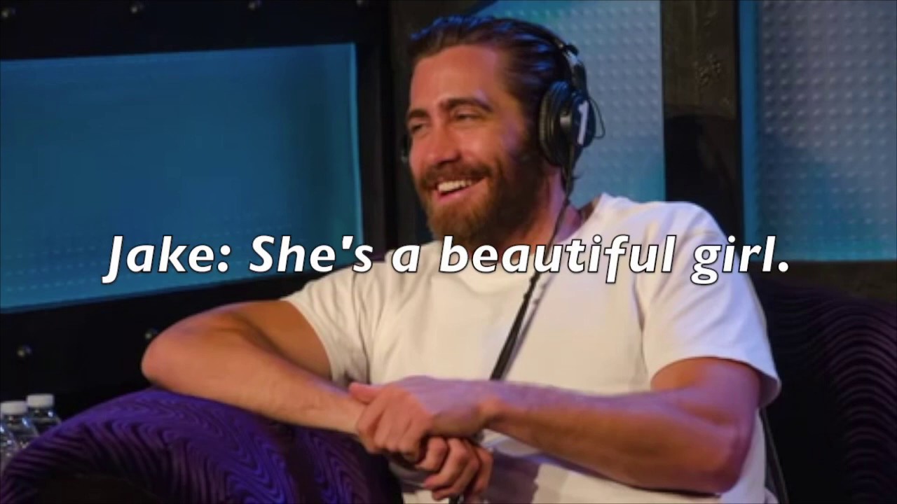 Best Jake Gyllenhaal's Taylor Swift scarf memes after Red (Taylor's ...