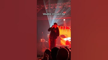 JVKE performs “this is what heartbreak feels like” on stage #jvke #heartbreak