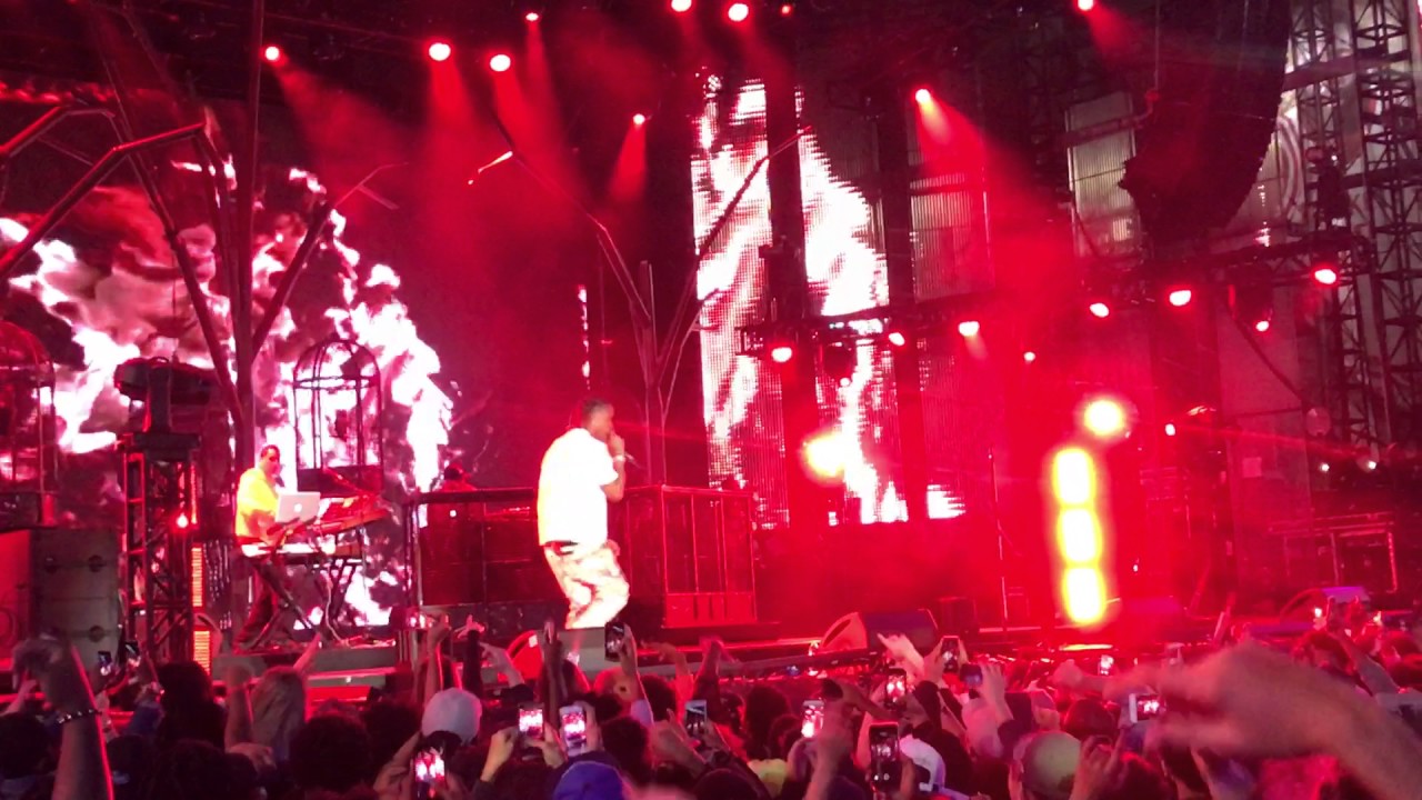 Watch Travi$ Scott Perform 3500 With 2 Chainz and Antidote