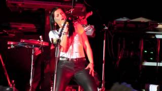 NELLY FURTADO: "Maneater" live in Italy 2013