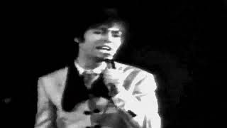 Watch Cliff Richard Early In The Morning Live video