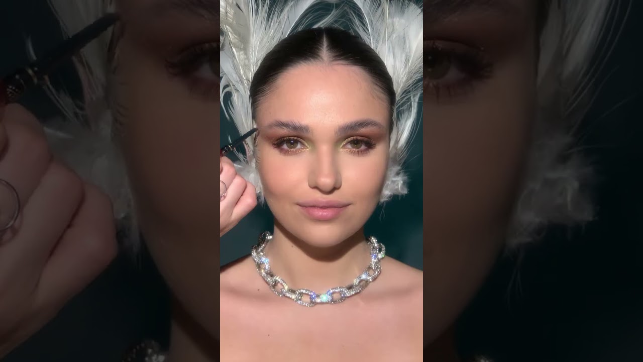 Swan Princess Makeup tutorial, done by Impression of Dai Collection | Florasis