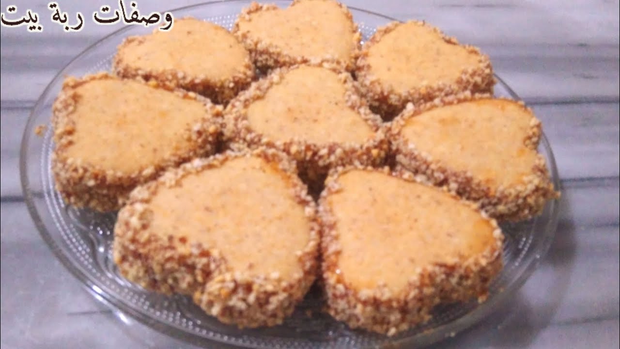 صابلي الخبز اليابس ( البقسماط) بحبة بيض فقط ذوق رائع و كمية وفيرة و لن يكتشف أحد أنه بالخبز اليابس