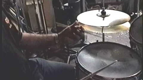 Dick Cully Demonstrates Buddy Rich's Powerful Sing...