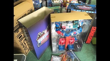SDCC 2016 Titans Return Fortress Maximus Review