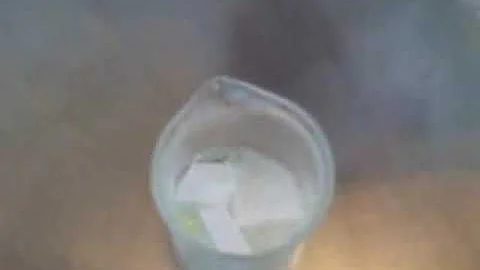 O que derrete polietileno?