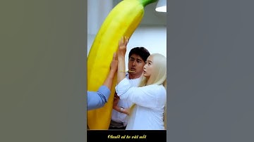 Chuối to cỡ này cô gái kham hông nổi phải nhờ trợ giúp để ăn - Tóc Bạch Kim Reaction #chuoito