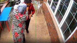 Police searching for 2 women who grabbed necklace off 84-year-old in Brooklyn