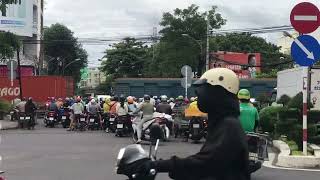 D20E-011 pull AH2 go though Ma Vong railways crossing