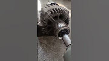 How to replace alternator pulley #engine #fourstroke #suzukiswift #mechanic #aniruddhaservicecentre#