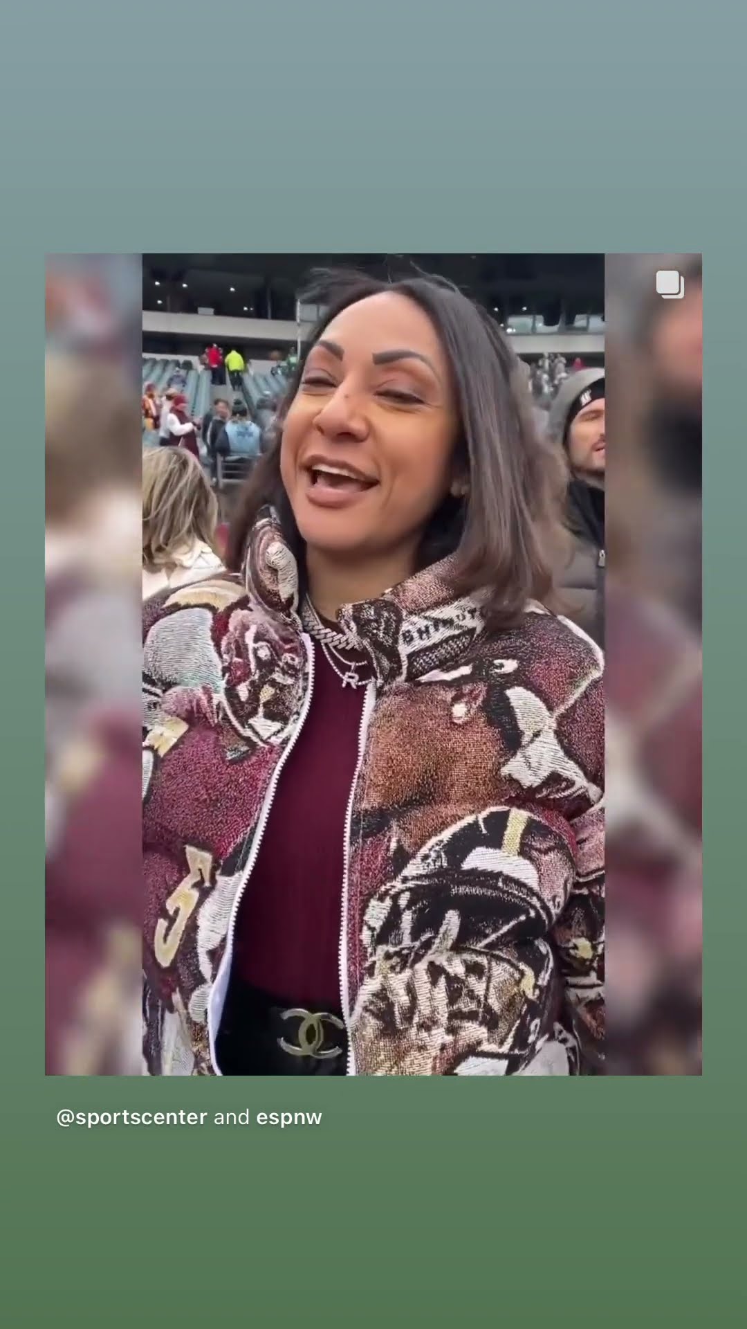 Where did you get this coat ? #hoodnews #commanders #NFL #mom #mother #fashion #fan #fans #howto #i