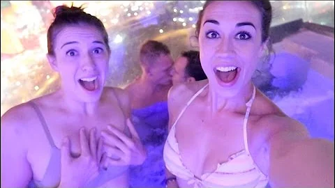 HOT TUB PARTY IN VEGAS!