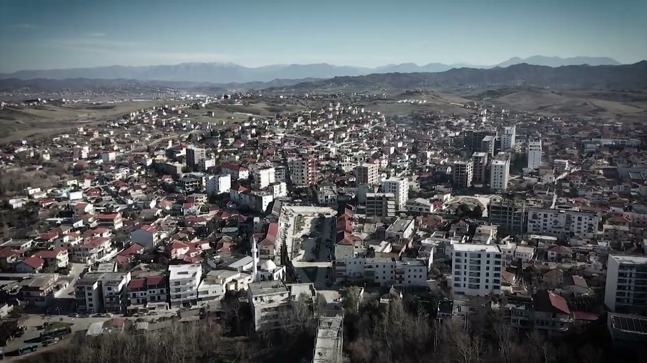 Gruaja që ‘futi’ në sherr bandat. Kë akuzoi Rrumi për atentatin ndaj tij/ ‘Në Shënjestër’ 02.02.2022