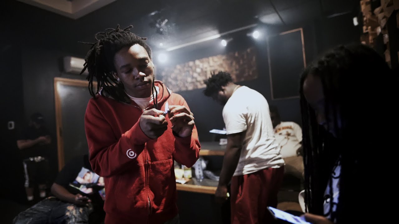 Ftos Twan - "Studio Freestyle" w/ Enrgy Beats, YSR Gramz, GrindHard E.. (VLOG) adlı videoyu YouTube'da izle Ftos Twan - "Studio Freestyle" w/ Enrgy Beats, YSR Gramz, GrindHard E.. (VLOG) adlı videoyu YouTube'da izle
