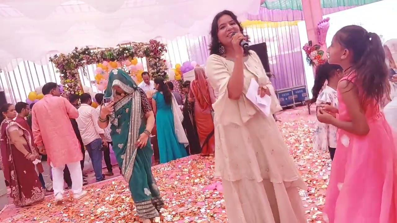 Anchor Garima jain the best anchor, host, emcee of Rajasthan. book on 7297878573