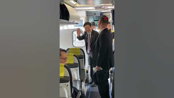 Scoot passengers cheer when PM Lawrence Wong turns up unexpectedly on flight from Laos to Singapore