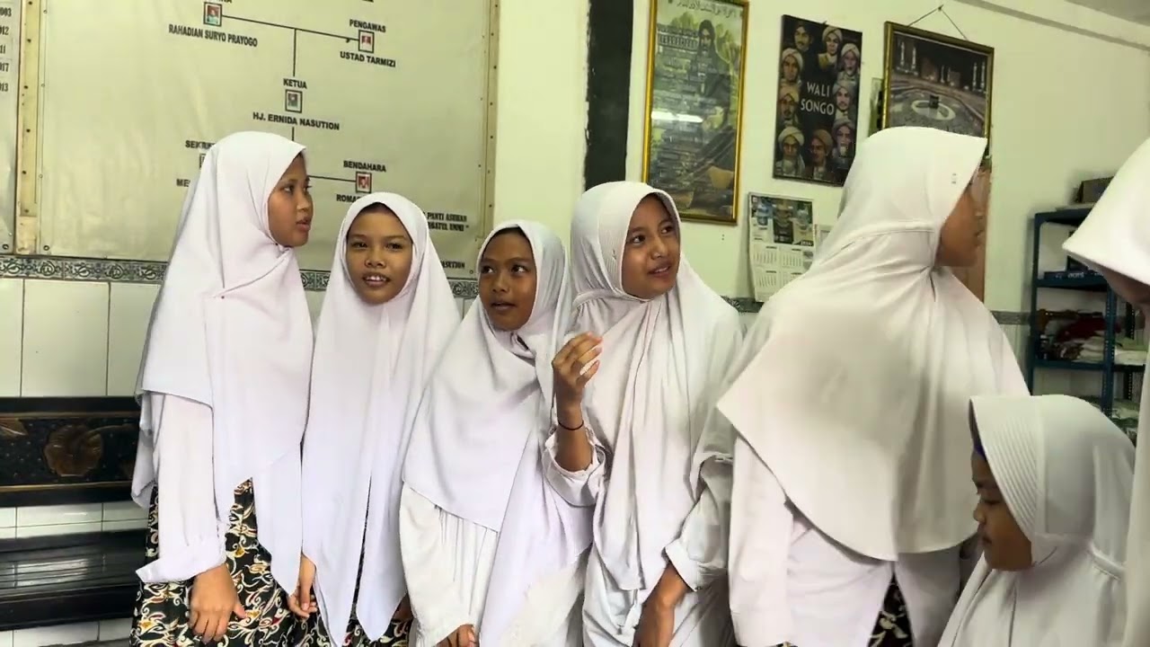 PROJECT MKWK PENDIDIKAN KEWARGANEGARAAN KELOMPOK 1 SI2D UNIVERSITAS PROJECT MKWK PENDIDIKAN KEWARGANEGARAAN KELOMPOK 1 SI2D UNIVERSITAS