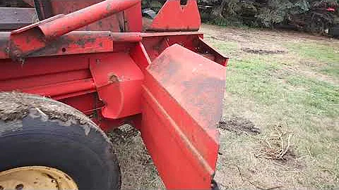 BigIron Auctions New Holland 520 Spreader W/Slop Gate