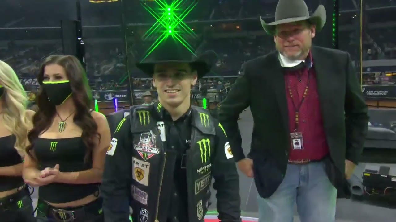 Peão de Ribas do Rio Pardo vence o Campeonato Mundial de Rodeio da PBR –  FUNDESPORTE