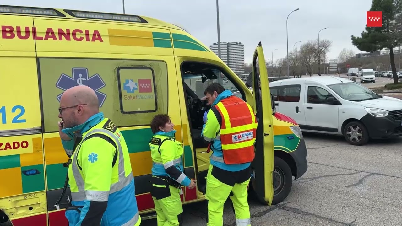 SUMMA112 traslada a un hombre con pronóstico grave tras una caída en una instalación deporti