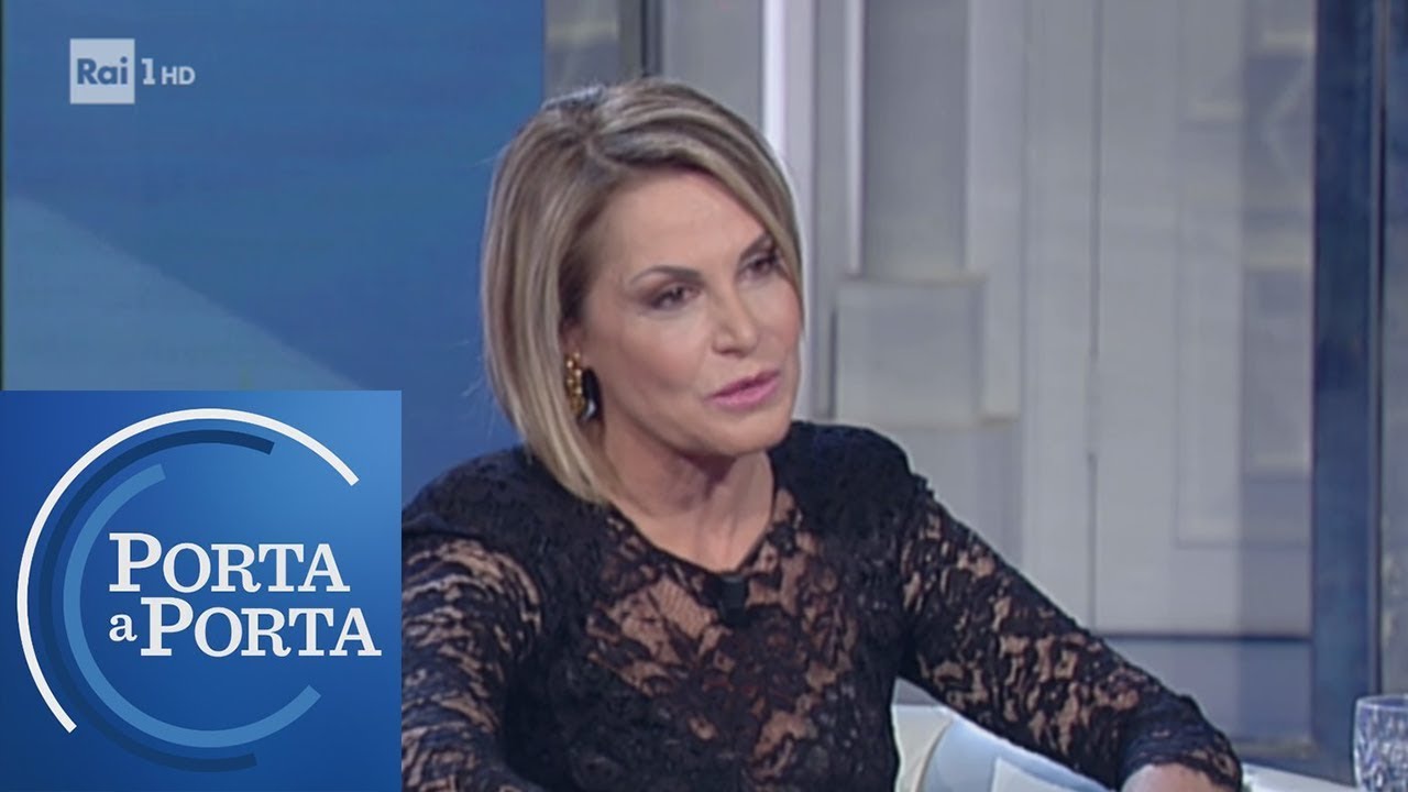 Il ritorno di Simona Ventura - Porta a porta 26/02/2019 - YouTube