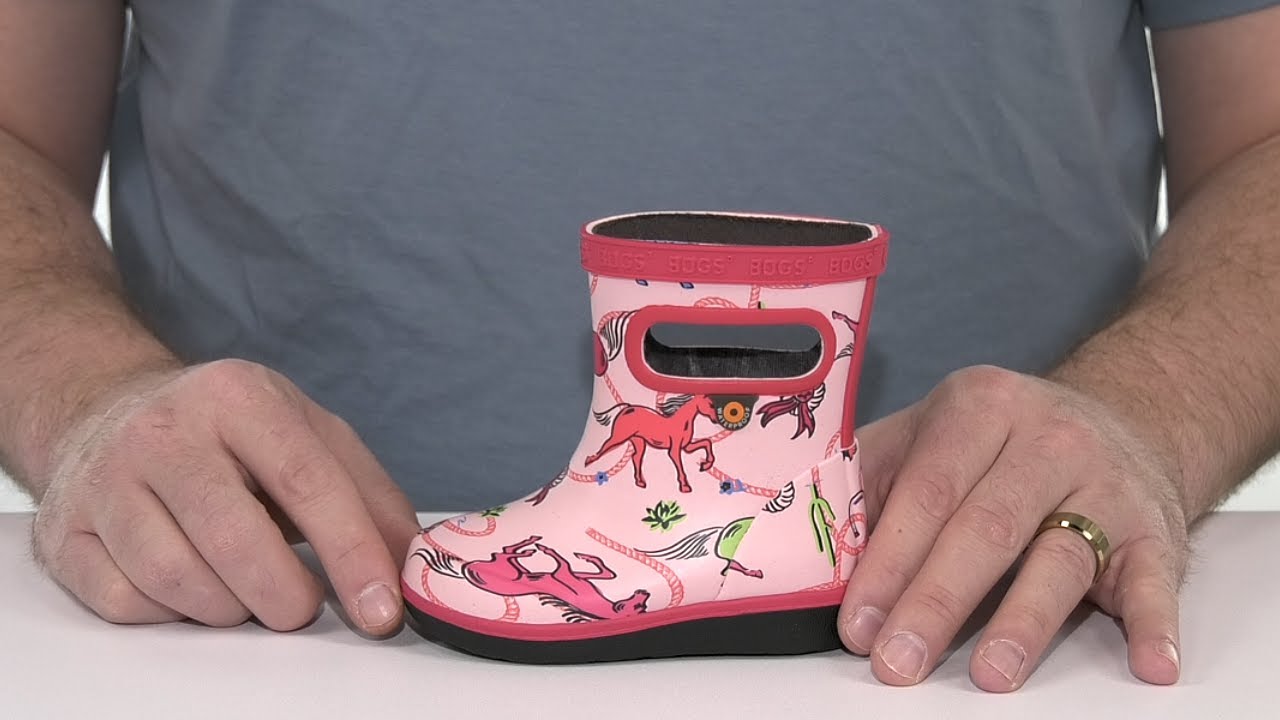 Bogs Kids Skipper II Rodeo Horses (Toddler) SKU: 9989386 - YouTube