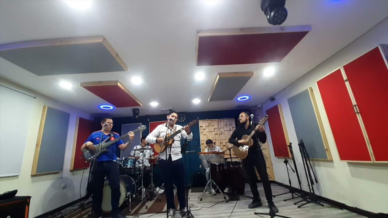 El Requinto Rumbero y Los de la Carranga // Junto a tu corazón Cover