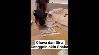 Iseng banget sih Xabiru gangguin chava dan Ayah okin shalat