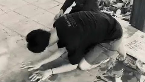 Chuyển thể tác phẩm văn học"tức nước vỡ bờ" trích từ "tắt đèn" thành phim