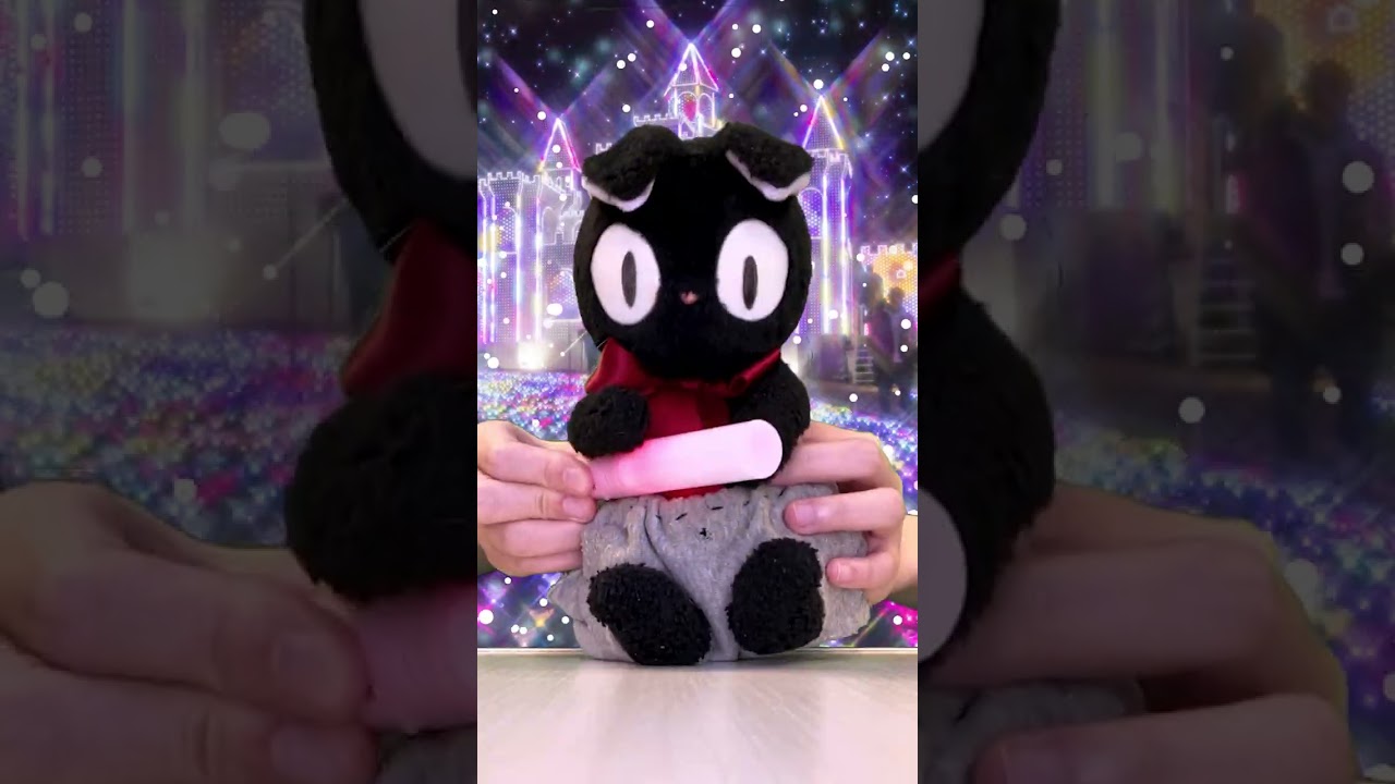 04 Kuro’s Otaku Dance Turns into a Light Show!