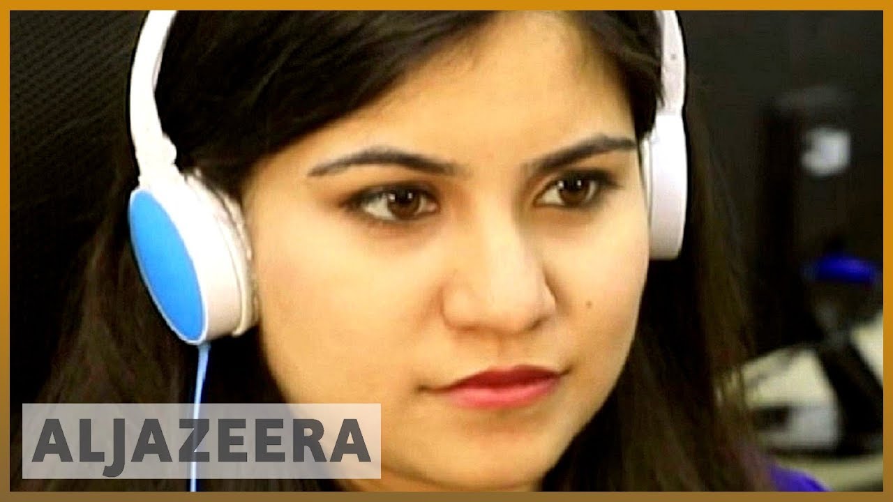 القوى العاملة عبر الإنترنت في بنغلاديش تواجه عقبات لكنها تعمل بكامل طاقتها