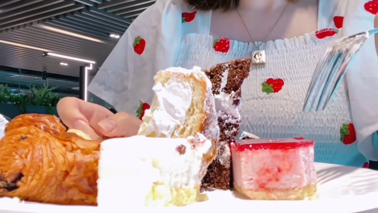 Arabic asmr فلوق معي ليوم كامل بكوريا بصوت خافت(اكل ،تسوق،جولات)