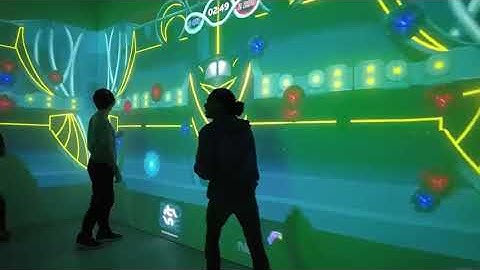 PROJECTION TOUCH GAME