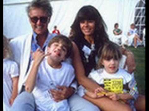 Video: Roger Taylor s-a căsătorit cu Deborah Leng?