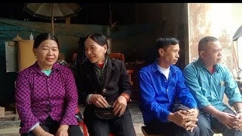 Các anh chị hát sli giao lưu tại chợ văn mịch ngày 28/2/2025.