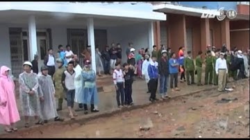 VTC14_Lâm Đồng: Hai thanh niên dũng cảm vượt lũ cứu 3 mẹ con