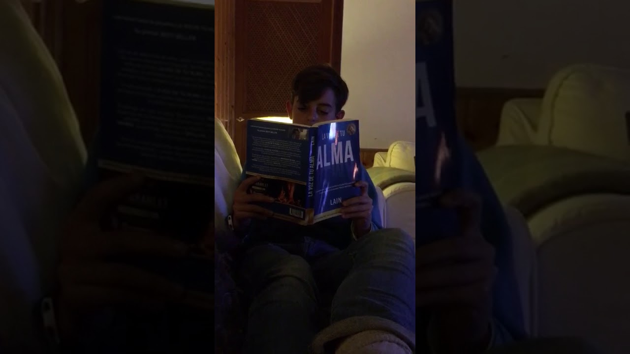 Hugo haciendo las declaraciones de LA VOZ DE TU ALMA jack canfield livres