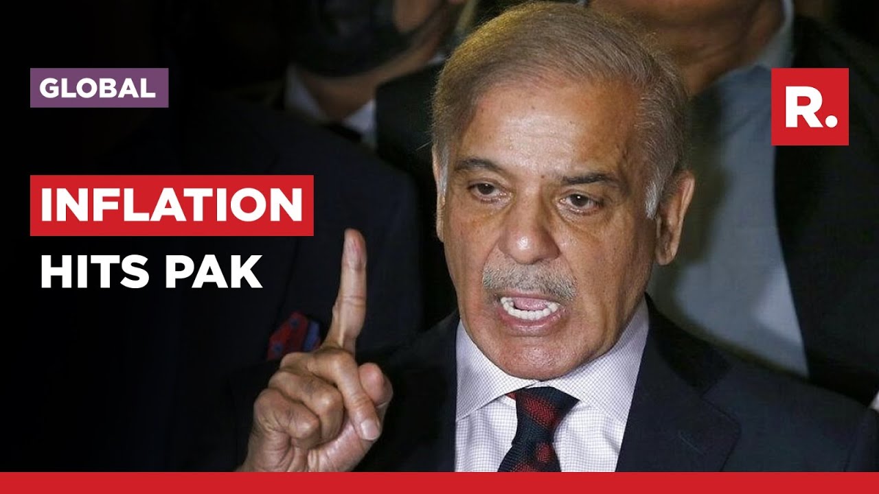 pakistanis-queue-up-at-flour-centres-as-inflation-reaches-all-time-high