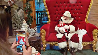 Bella Meeting Santa