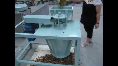 Walnut cracker machine walnut cracking machine walnut shelling machine