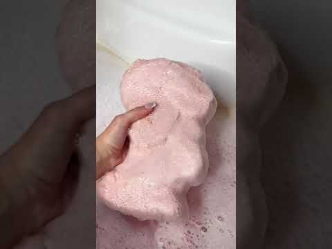 Cinderella 👸👑 #bathbomb #bathbombaesthetic #bathbombsurprise #bathbombasmr #bathtime #ASMR