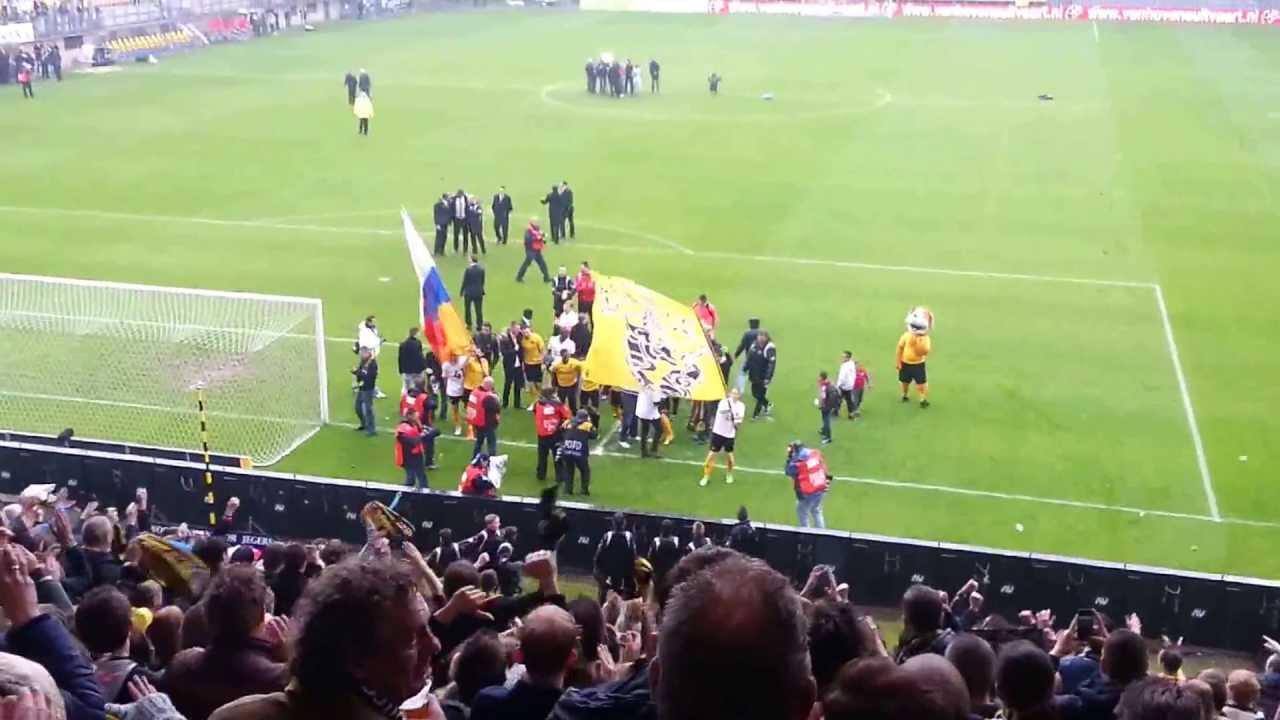 Einde wedstrijd Roda-Sparta 26-05-2013 door NJ