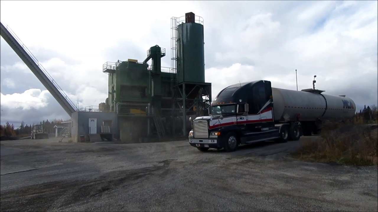 freightliner liquid asphalt hauler youtube liquid asphalt