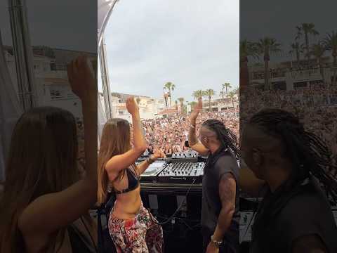 Huge Vibes w/
