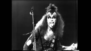 Kiss Live ( 1/31/75 ) kissology Version