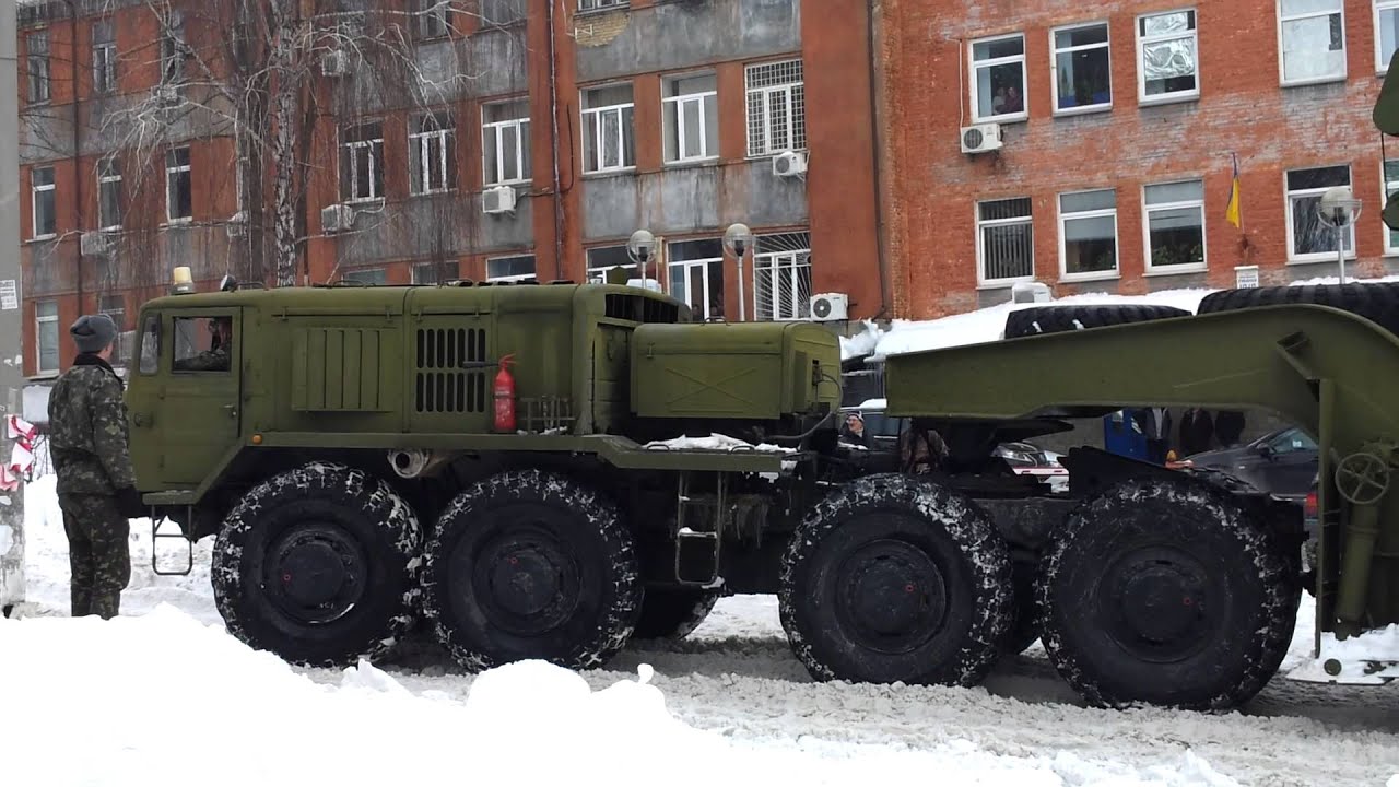 Тягач МАЗ-537 з шляхопрокладачем БАТ-2 - YouTube