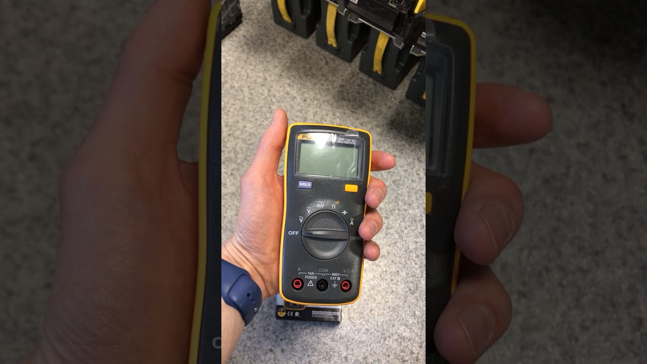 FLUKE 106 мультиметр компактный,удобный